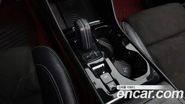 Volvo XC40 2018 — Фото 9/20