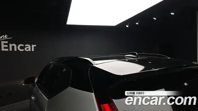 Volvo XC40 2018 — Şəkil 15/41