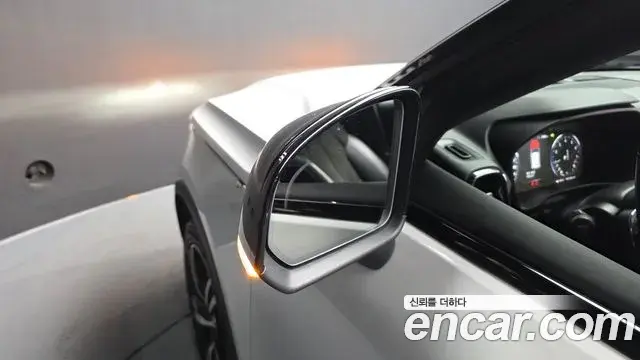 Volvo XC40 2018 — Şəkil 30/41
