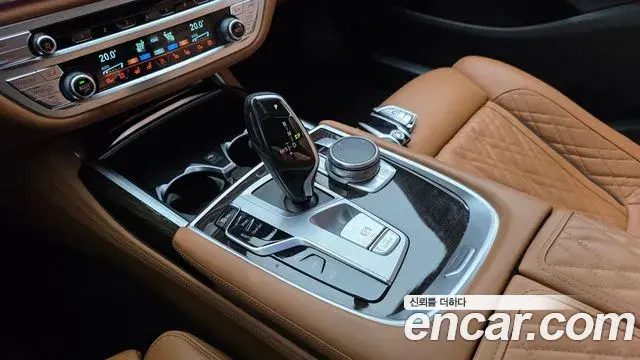 BMW 7 Series 2022 — Фото 9/20