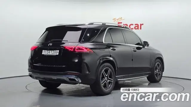 Mercedes-Benz GLE-Class 2019 — Фото 2/20