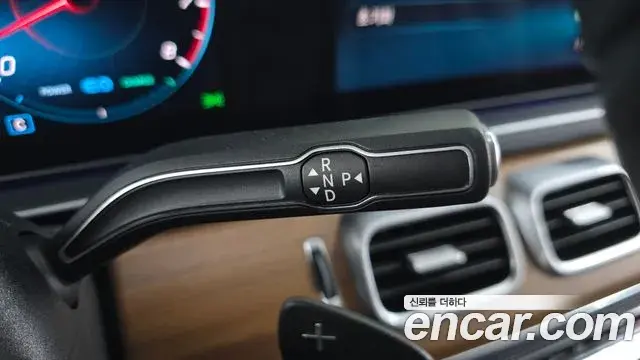 Mercedes-Benz GLE-Class 2019 — Фото 9/20