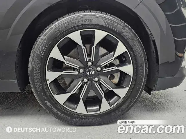 Kia Carnival 2021 — Фото 4/20