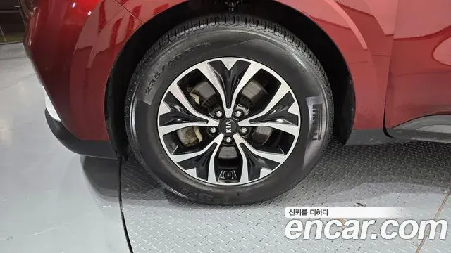 Kia Carnival 2020 — Фото 5/20
