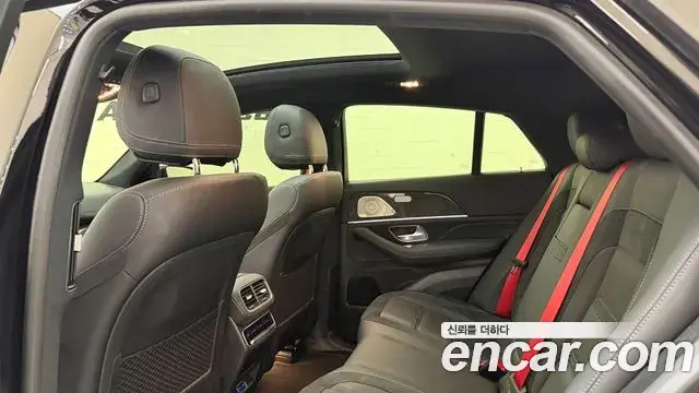 Mercedes-Benz GLE-Class 2025 — Фото 17/20