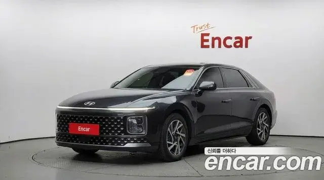 Hyundai Grandeur 2023 — Фото 1/20