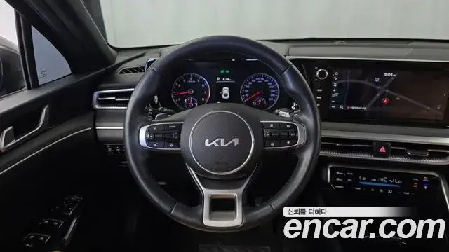 Kia K5 2022 — Фото 13/20