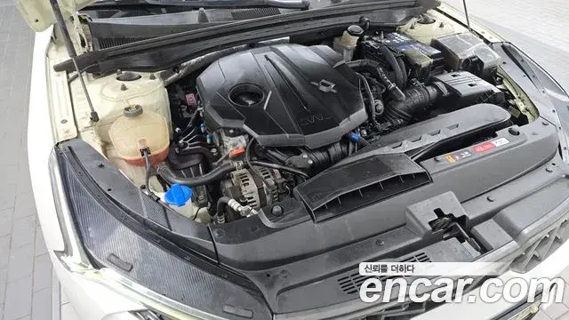 Kia K5 2019 — ფოტო 2/31