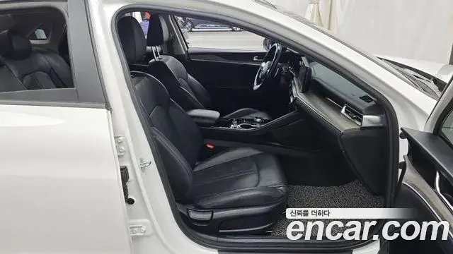 Kia K5 2019 — ფოტო 3/31