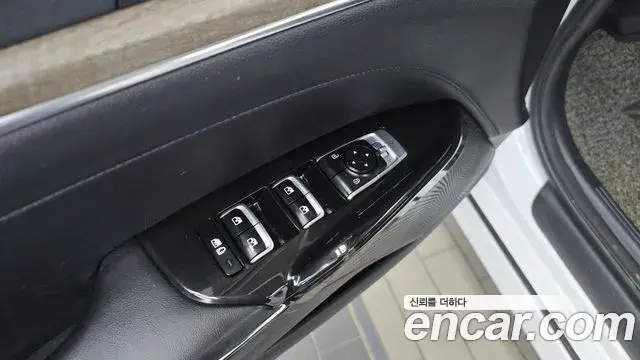 Kia K5 2019 — ფოტო 1/31