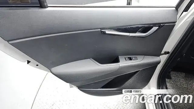 Kia Niro 2022 — Şəkil 23/34
