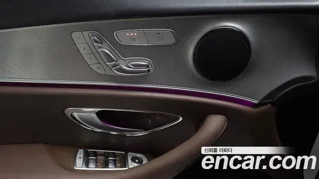 Mercedes-Benz E-Class 2018 — Фото 17/20