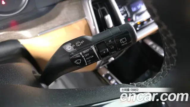 Kia Sorento 2021 — Фото 18/20