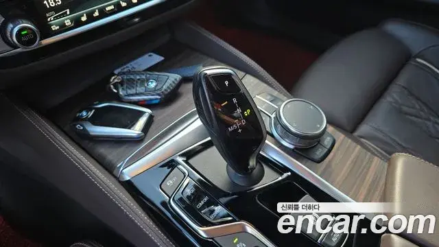 BMW 5 Series 2019 — Фото 9/20