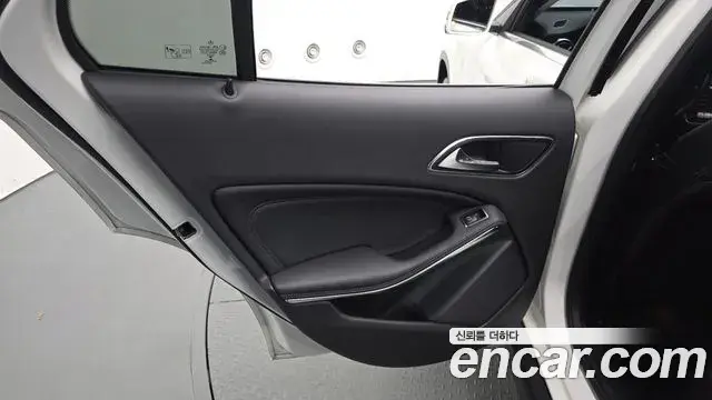 Mercedes-Benz GLA-Class 2019 — ფოტო 16/30