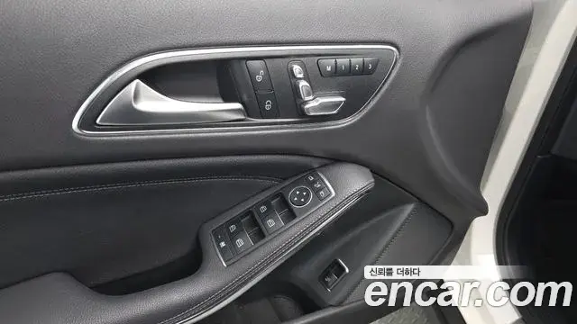 Mercedes-Benz GLA-Class 2019 — ფოტო 13/30