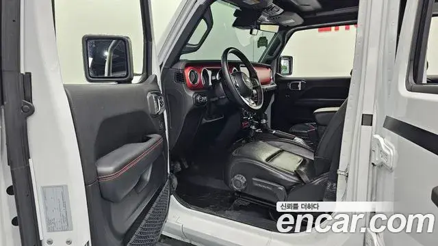 Jeep Wrangler 2019 — Фото 10/20