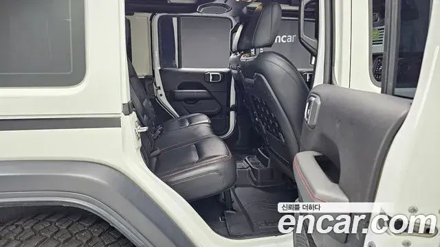 Jeep Wrangler 2019 — Фото 12/20