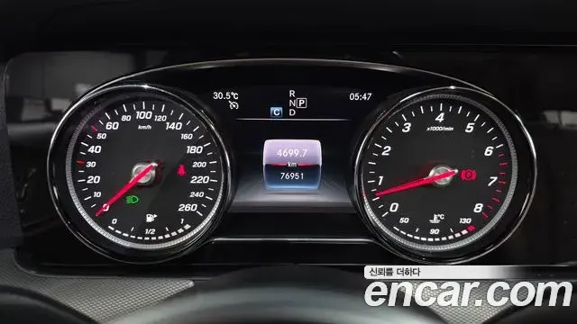 Mercedes-Benz E-Class 2018 — Фото 8/20
