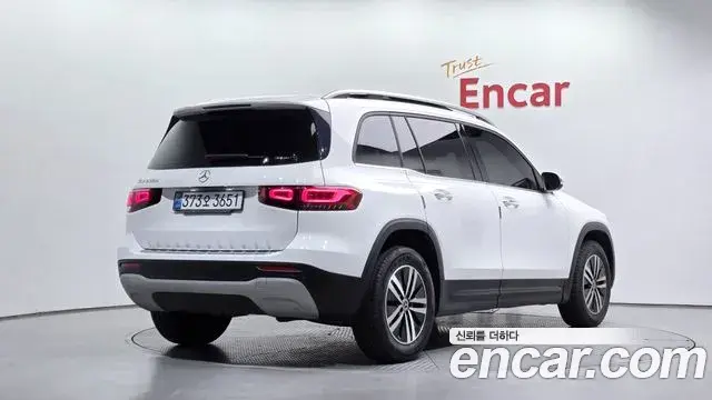 Mercedes-Benz GLB-Class 2021 — Фото 2/20