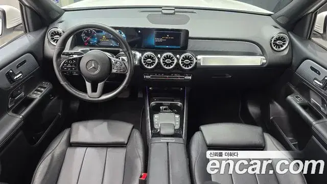Mercedes-Benz GLB-Class 2021 — Фото 7/20