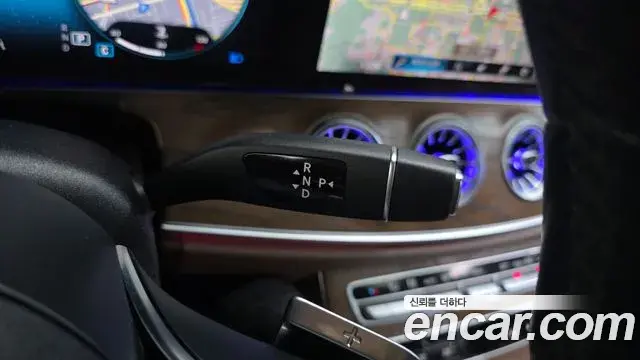 Mercedes-Benz E-Class 2021 — Фото 9/20