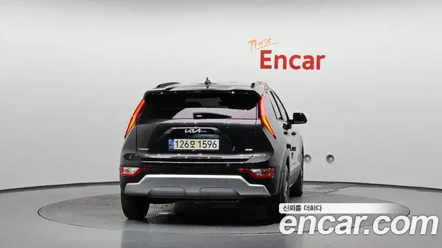 Kia Niro 2022 — Фото 4/20