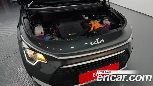 Kia Niro 2022 — Фото 6/20