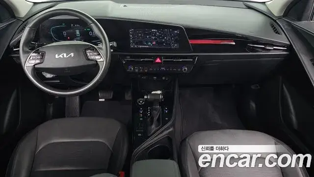 Kia Niro 2022 — Фото 7/20