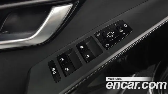 Kia Niro 2022 — Фото 17/20