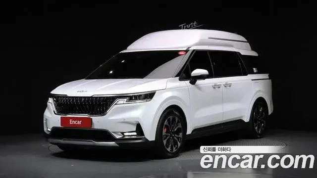Kia Carnival 2021 — Фото 1/20