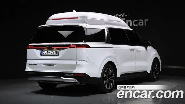 Kia Carnival 2021 — Фото 2/20