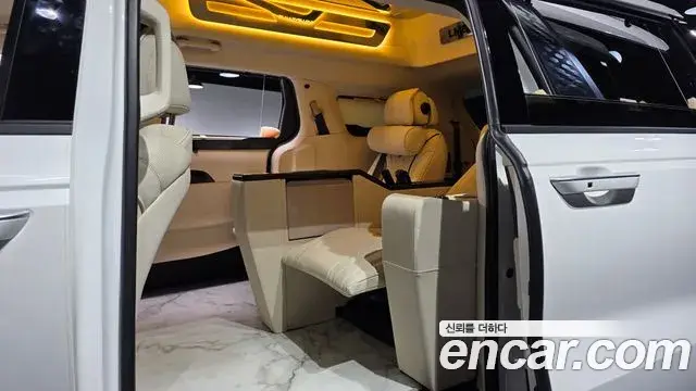 Kia Carnival 2021 — Фото 11/20