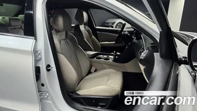 Genesis G70 2023 — Фото 10/20