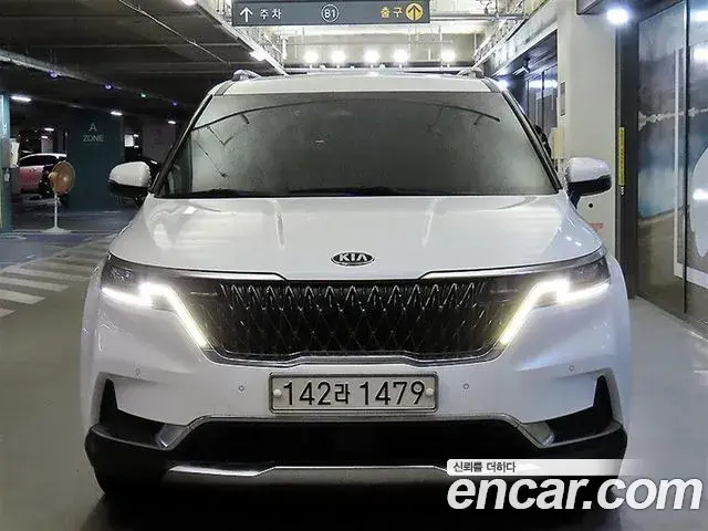 Kia Carnival 2020 — Фото 1/20