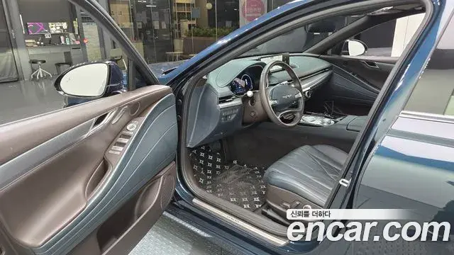 Genesis Electrified G80 2021 — Photo 10/20