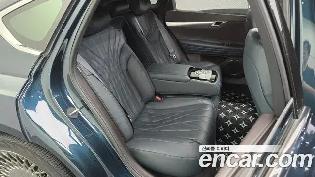 Genesis Electrified G80 2021 — Photo 11/20