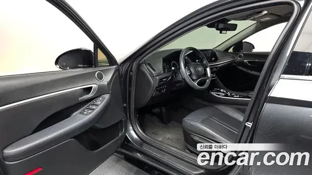 Hyundai Sonata 2023 — Фото 10/20