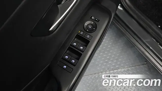 Hyundai Kona 2025 — Фото 17/20