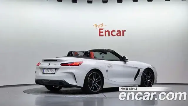 BMW Z4 2023 — Фото 2/20