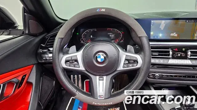 BMW Z4 2023 — Фото 12/20