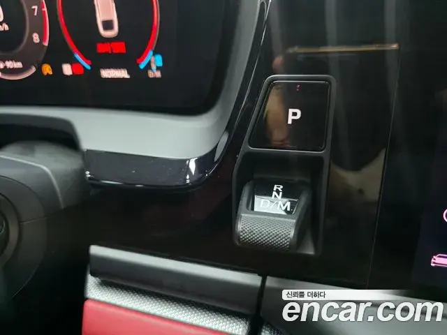 Porsche Panamera 2024 — Photo 1/20