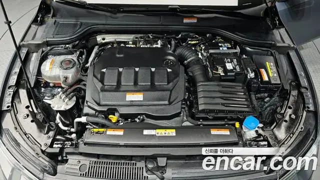 Volkswagen Golf 2024 — Photo 8/20