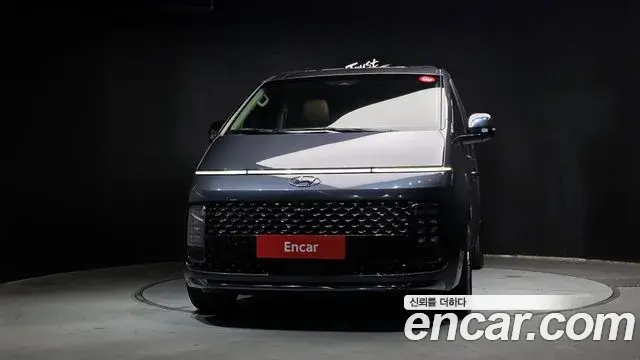 Hyundai Staria 2021 — Фото 3/20