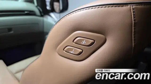 Hyundai Staria 2021 — Фото 18/20