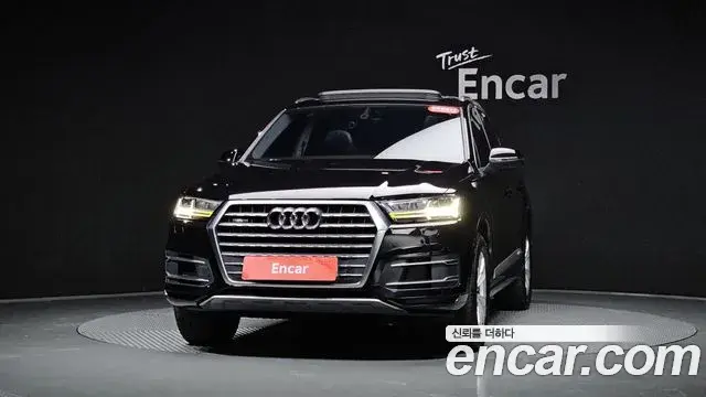 Audi Q7 2019 — Фото 3/20