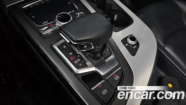 Audi Q7 2019 — Фото 9/20