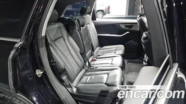 Audi Q7 2019 — Фото 11/20