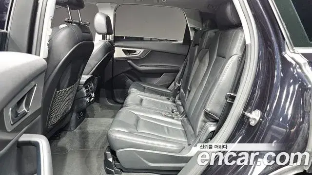 Audi Q7 2019 — Фото 12/20