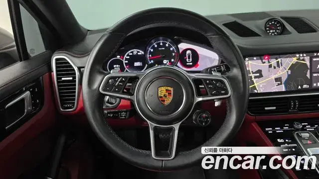 Porsche Cayenne 2021 — Фото 13/20